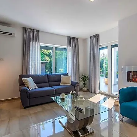 Ana 1863 بيت للعطل