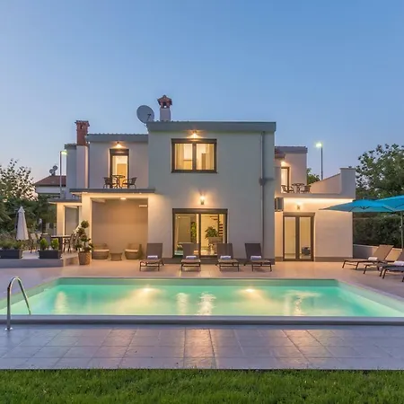 Ana 1863 Casa vacanze Porec