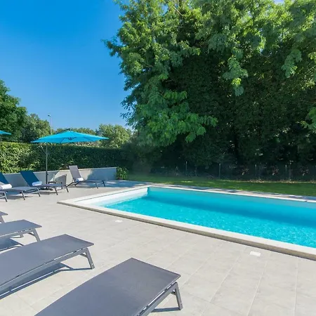 Ana 1863 Holiday home Porec