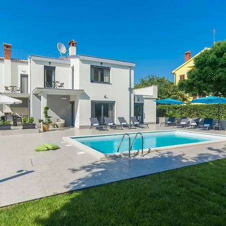 Ana 1863 Holiday home Porec