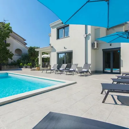 Ana 1863 Holiday home *